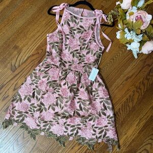Anthropologie NWT Saylor Safi Embroidered Dress – Size Small